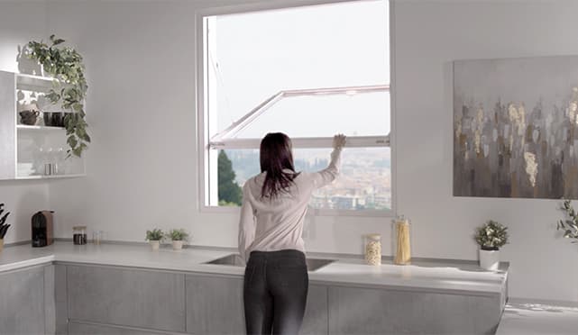 Produzione Spot Tv  OKNOPLAST Prolux swing